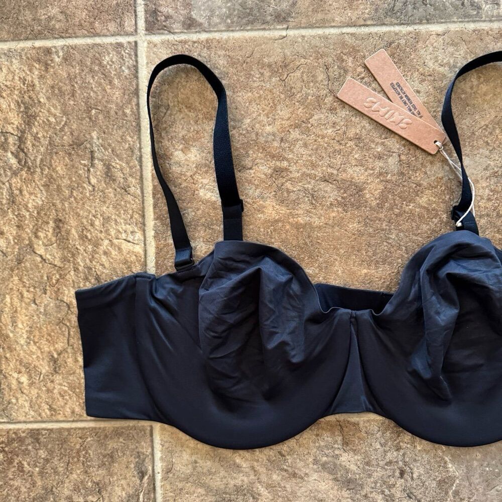Skims Smoothing Intimates Unlined Strapless Bra Onyx Size 42C - Picture 3 of 9